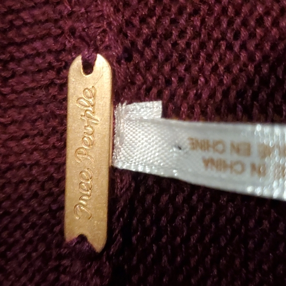 Sweater - Picture 4 of 4